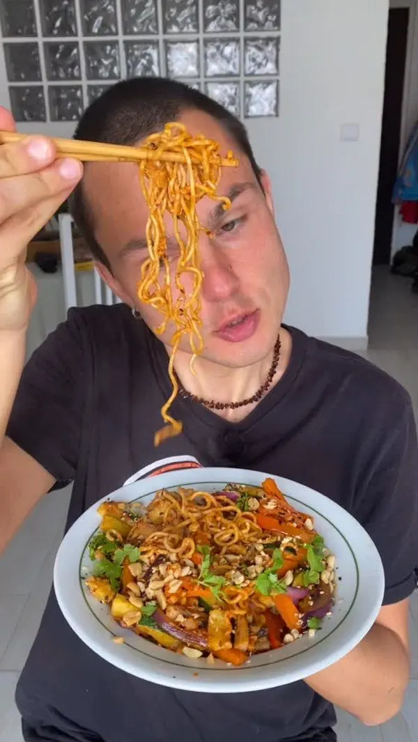 Instagram video showing 824K views generated by Accela organic distribution